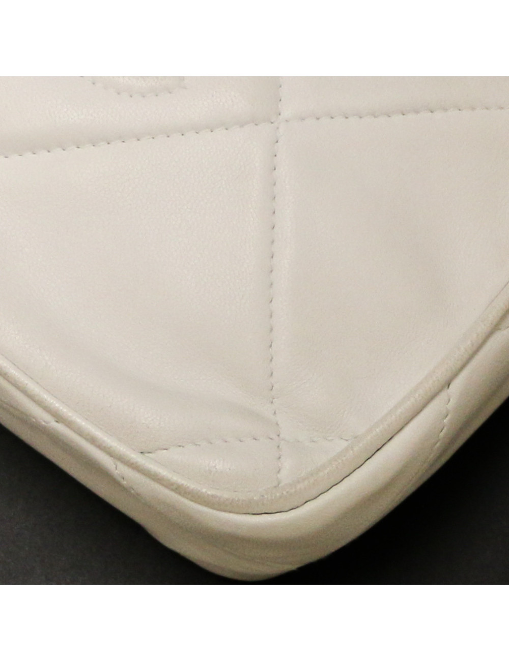 Camera blanc CHANEL vintage