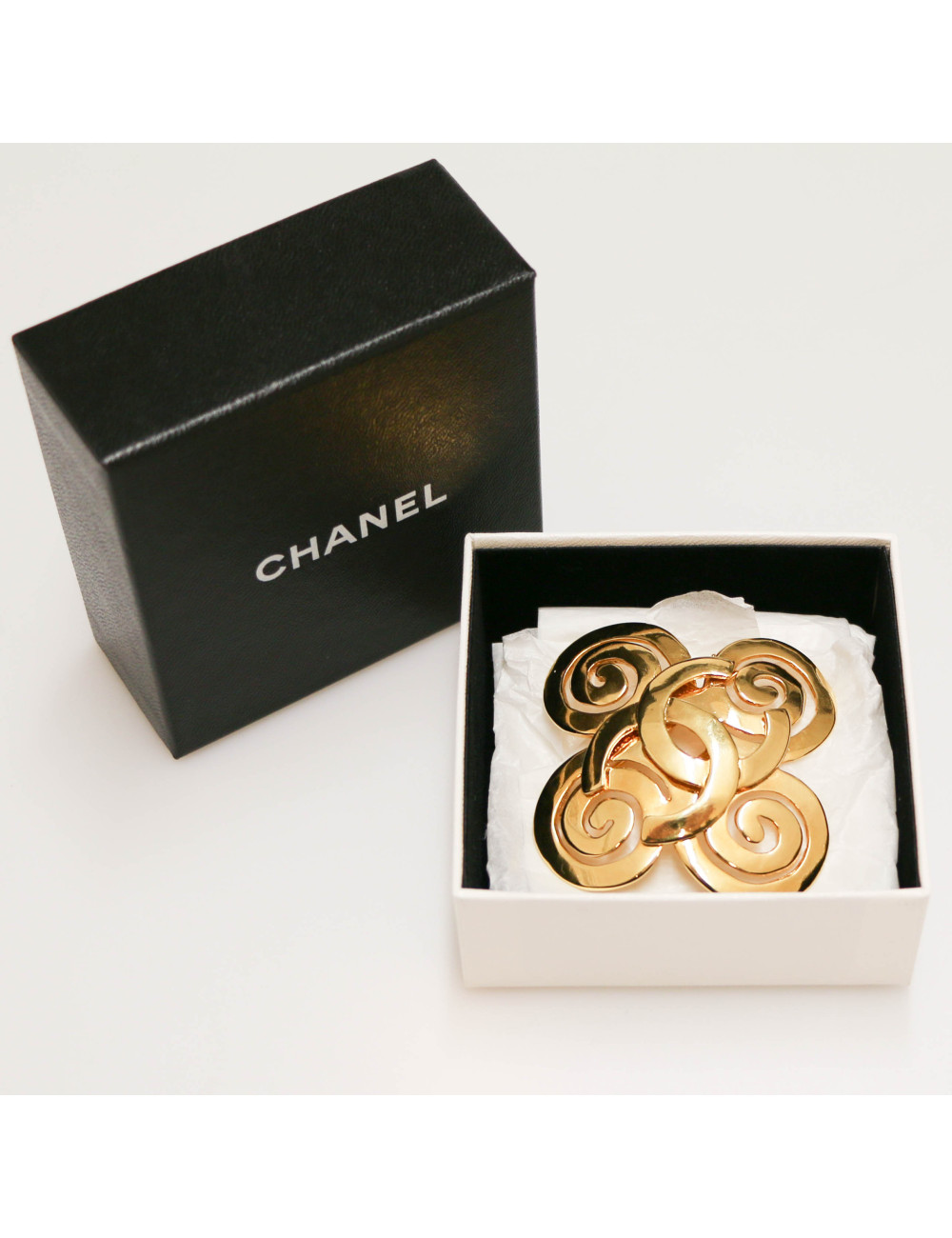 CHANEL vintage gilded CC brooch