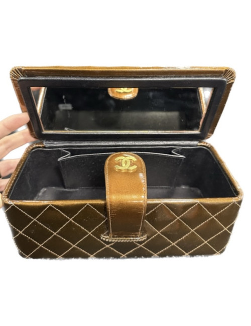 CHANEL Vanity case bronze irisé
