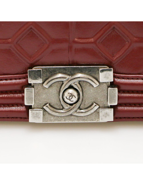 Sac Boy CHANEL embossé bordeaux
