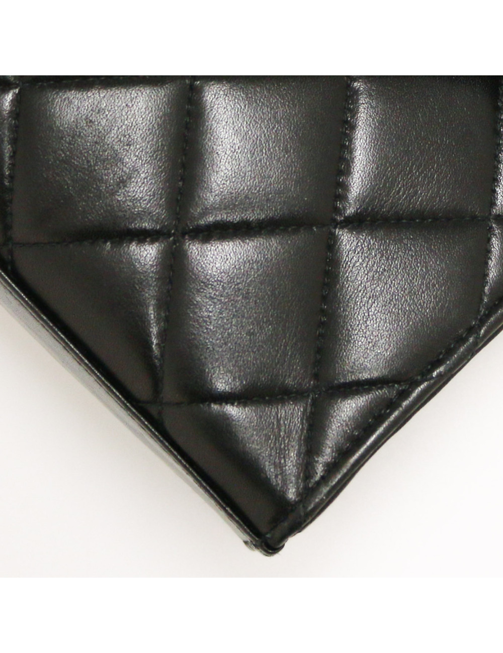 Sac CHANEL matelassé noir 