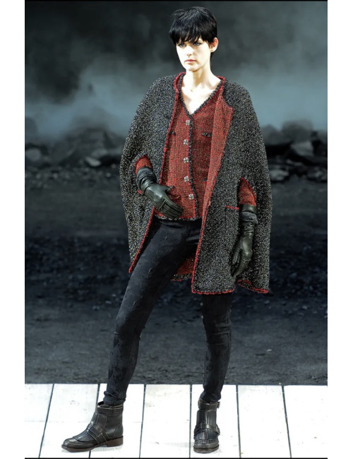 Veste CHANEL t 40 tweed noir et or gansé de rouge