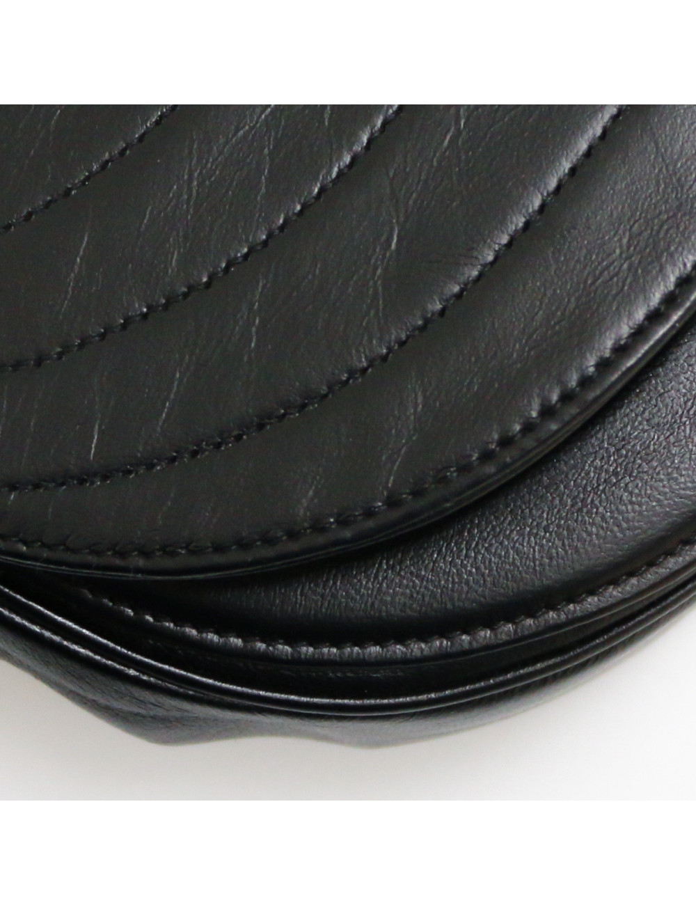 Petit sac noir CHANEL vintage