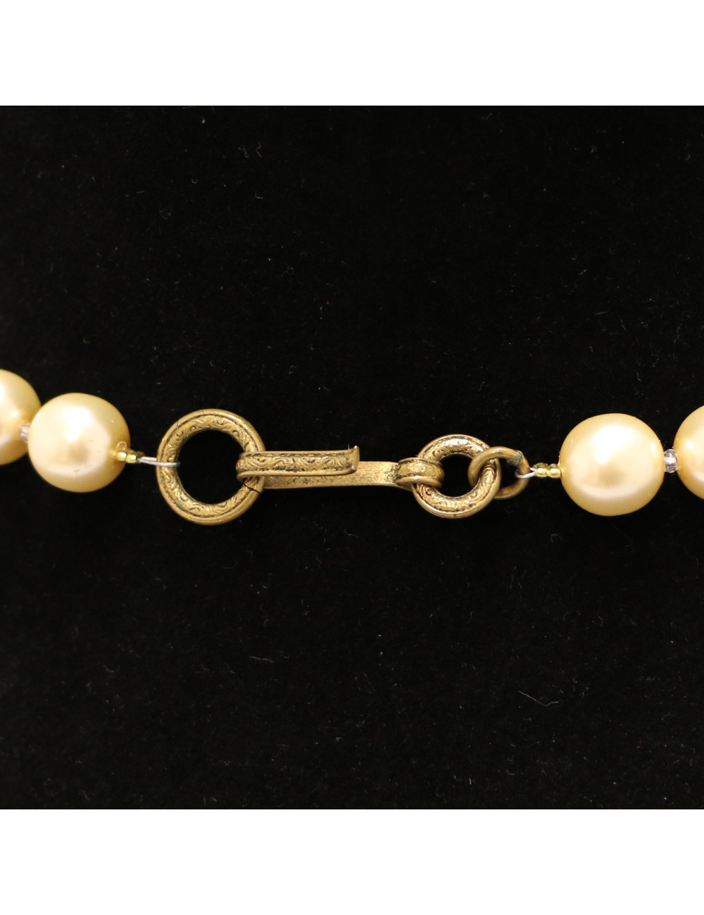 CHANEL 1984 vintage triple-row long pearl necklace