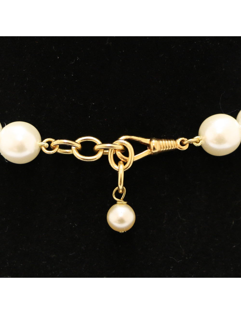  MARGUERITE DE VALOIS molten glass camellia necklace