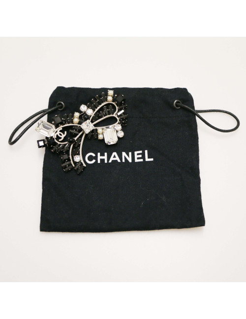 Broche CHANEL noeud strass perles