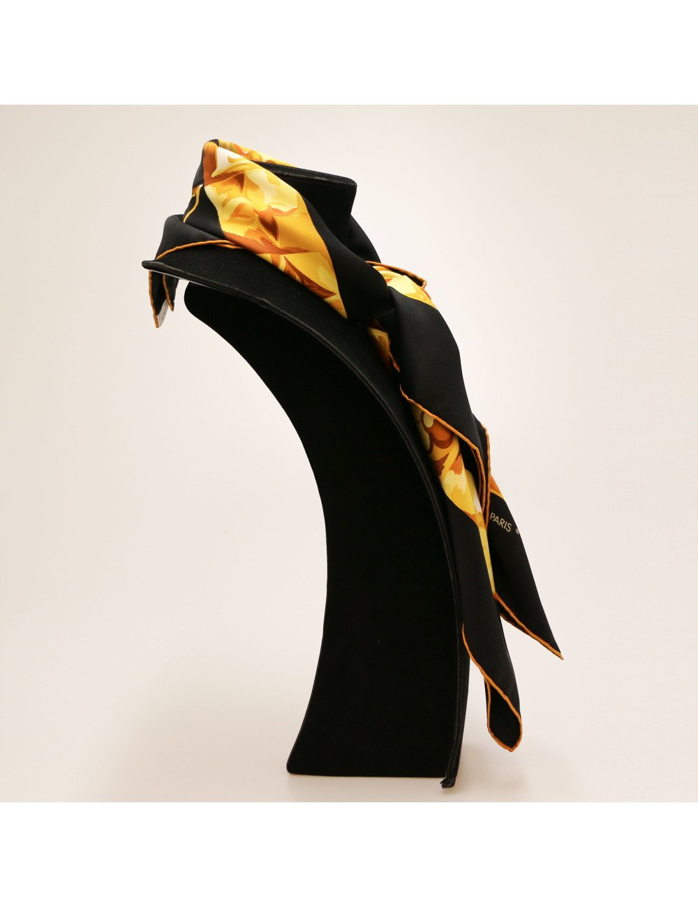 Carré LOUIS VUITTON soie