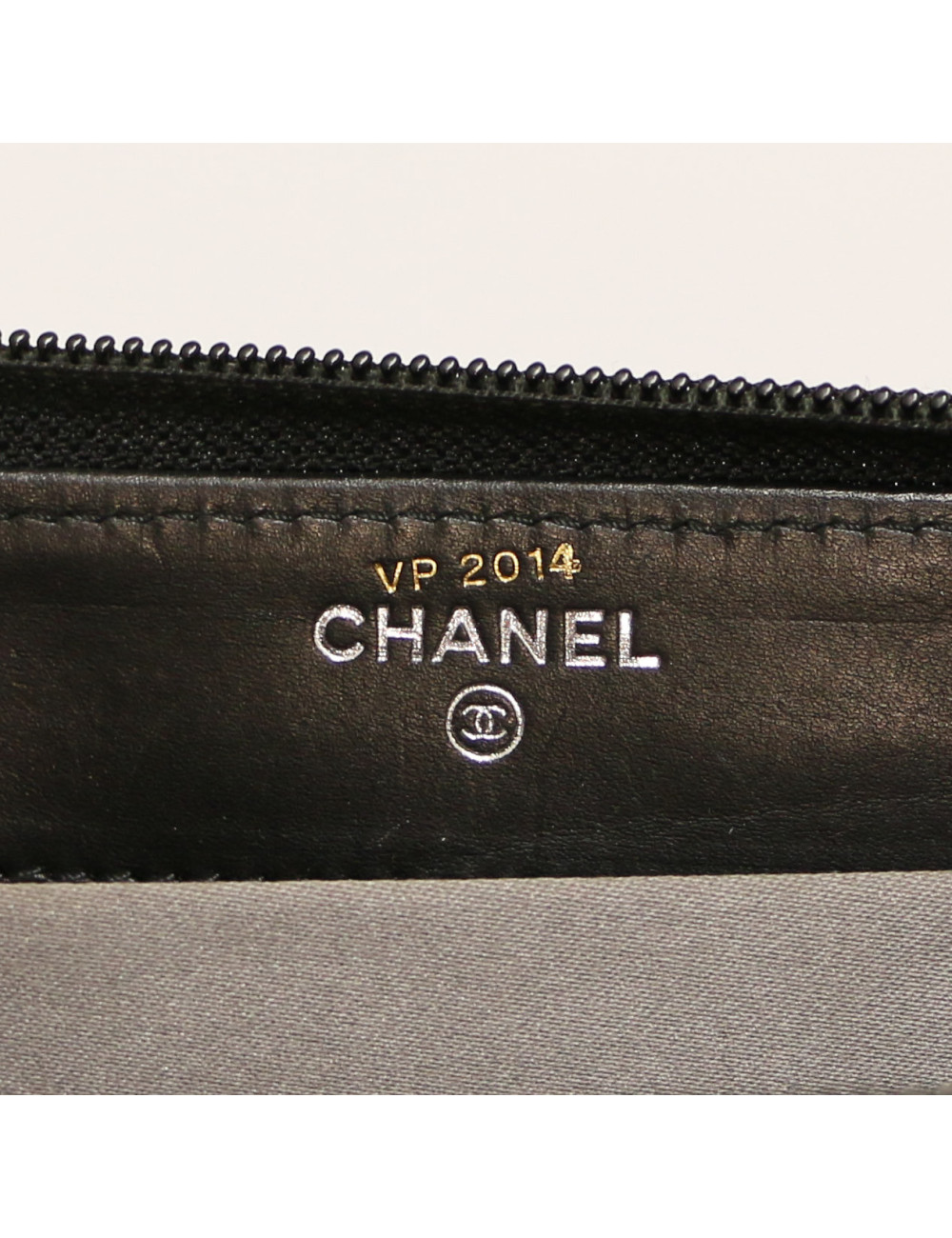 Portefeuille CHANEL cuir embossé noir