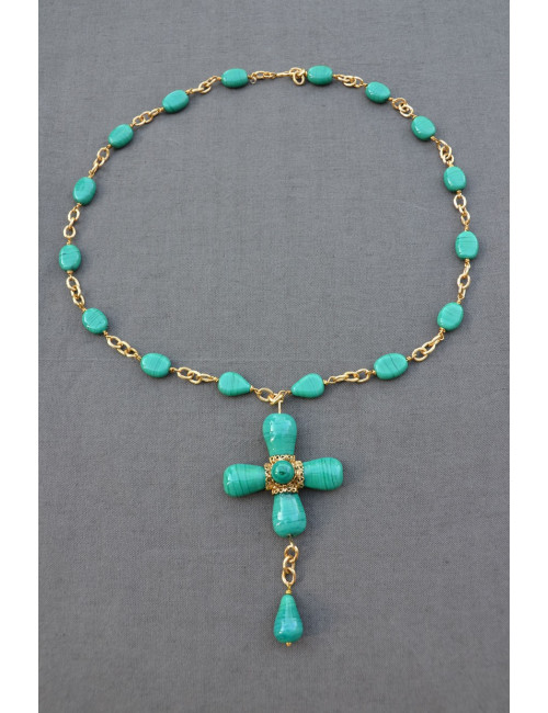 Collier Croix MARGUERITE DE VALOIS pâte de verre vert jade
