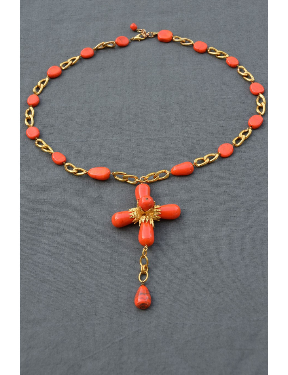Collier Croix orange MARGUERITE DE VALOIS