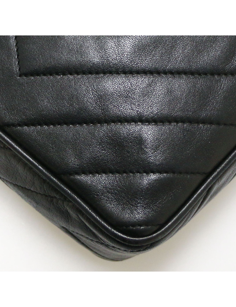 Caméra CHANEL chevron noir