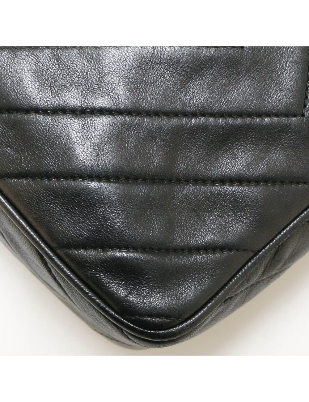 Caméra CHANEL chevron noir