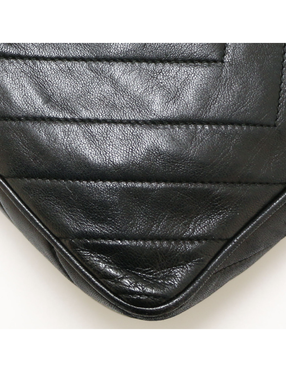 Caméra CHANEL chevron noir