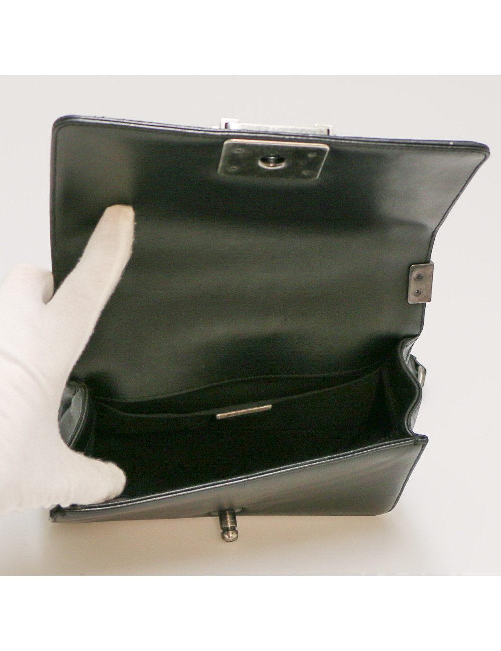 Sac CHANEL Boy en cuir noir et strass