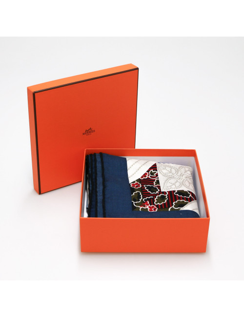 Châle HERMES 140x 140 cachemire et soie