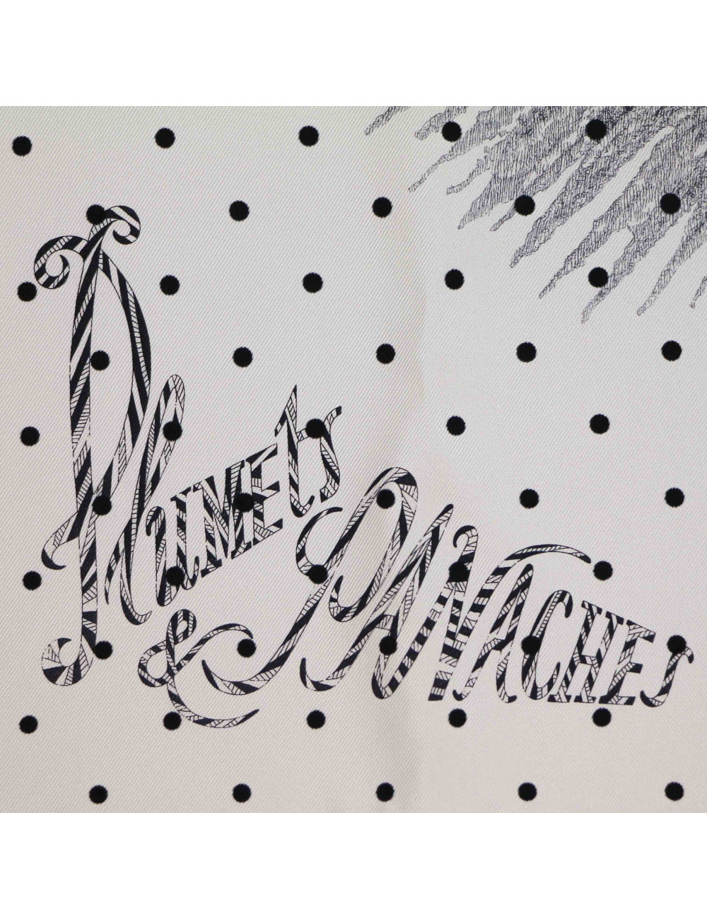 Carré HERMES soie 100 %