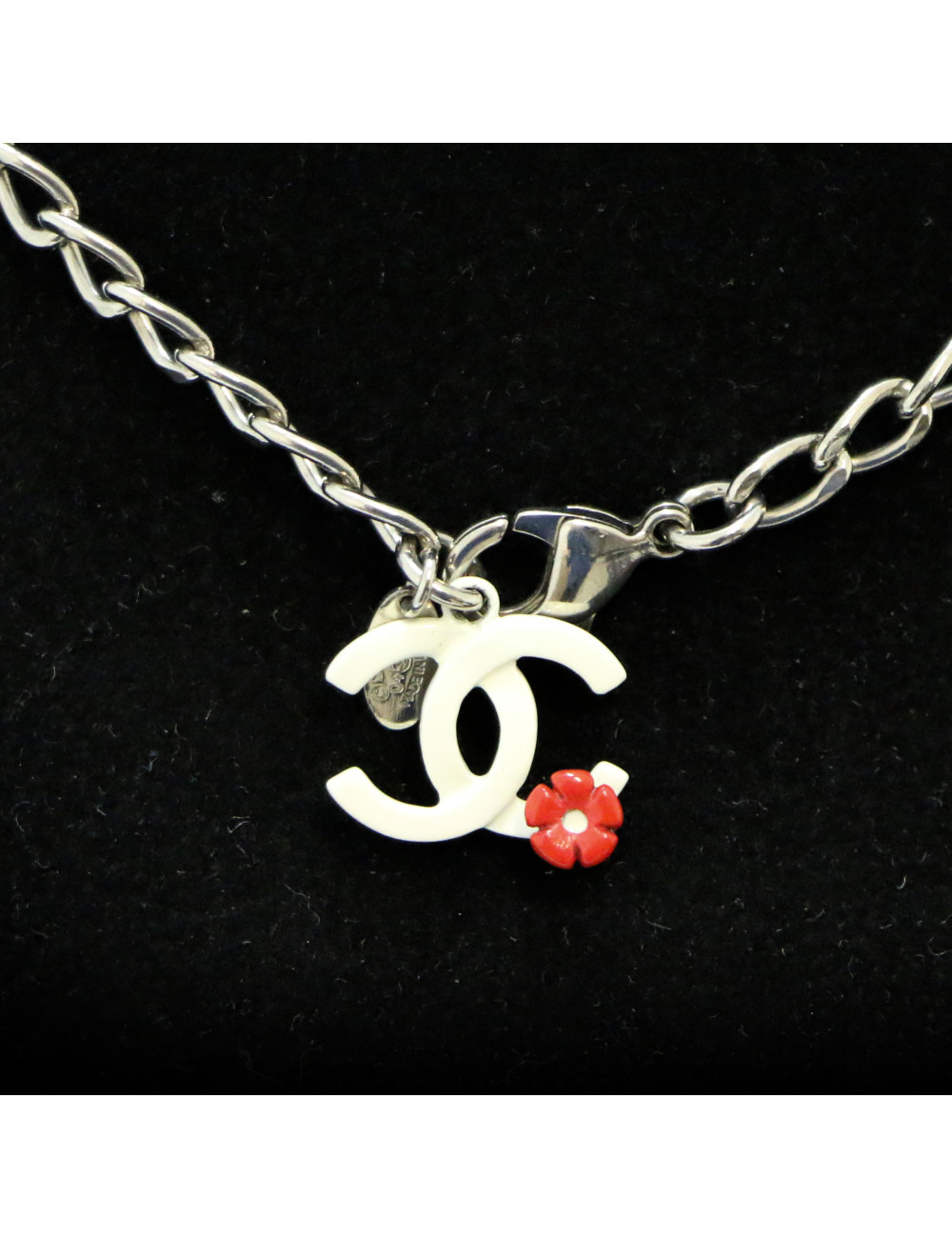 Collier CHANEL camélia rouge