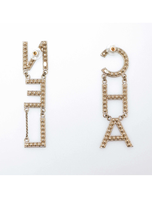 Clous pendants CHANEL C H A N E L