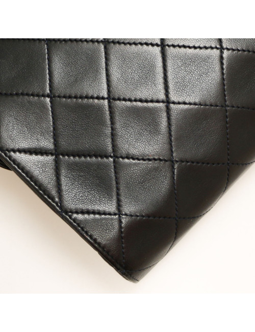 Sac CHANEL matelassé bleu Vintage