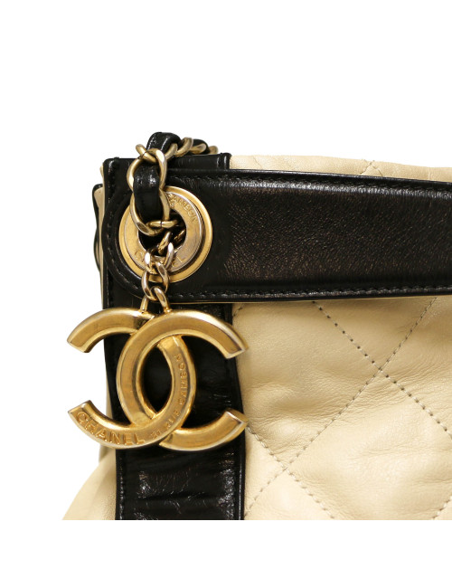 Sac CHANEL beige cuir d'agneau