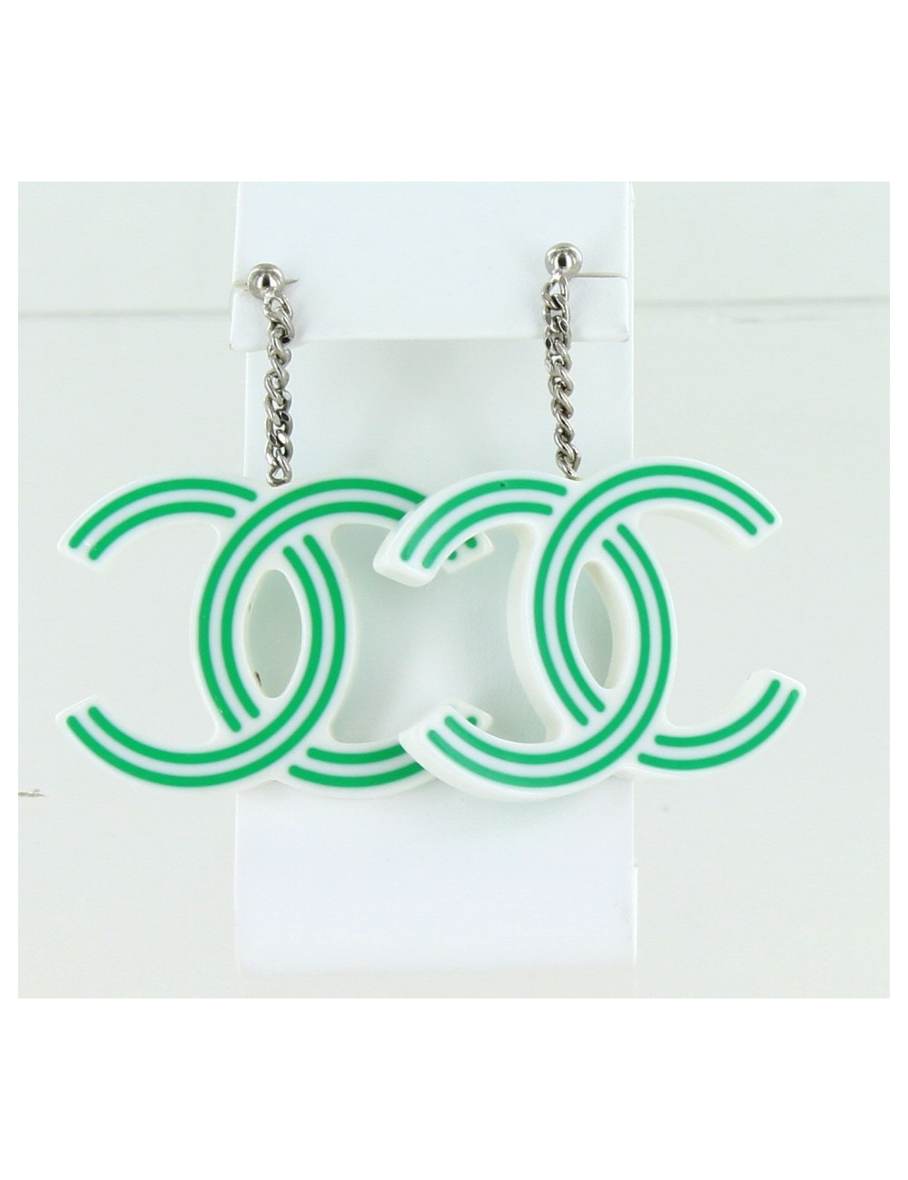 clous d'oreille CHANEL pendantes vertes