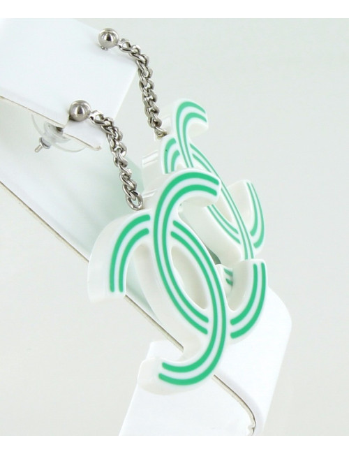 clous d'oreille CHANEL pendantes vertes
