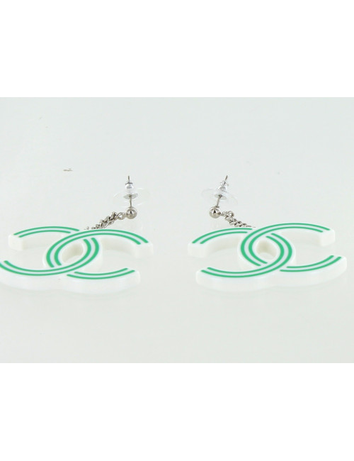clous d'oreille CHANEL pendantes vertes