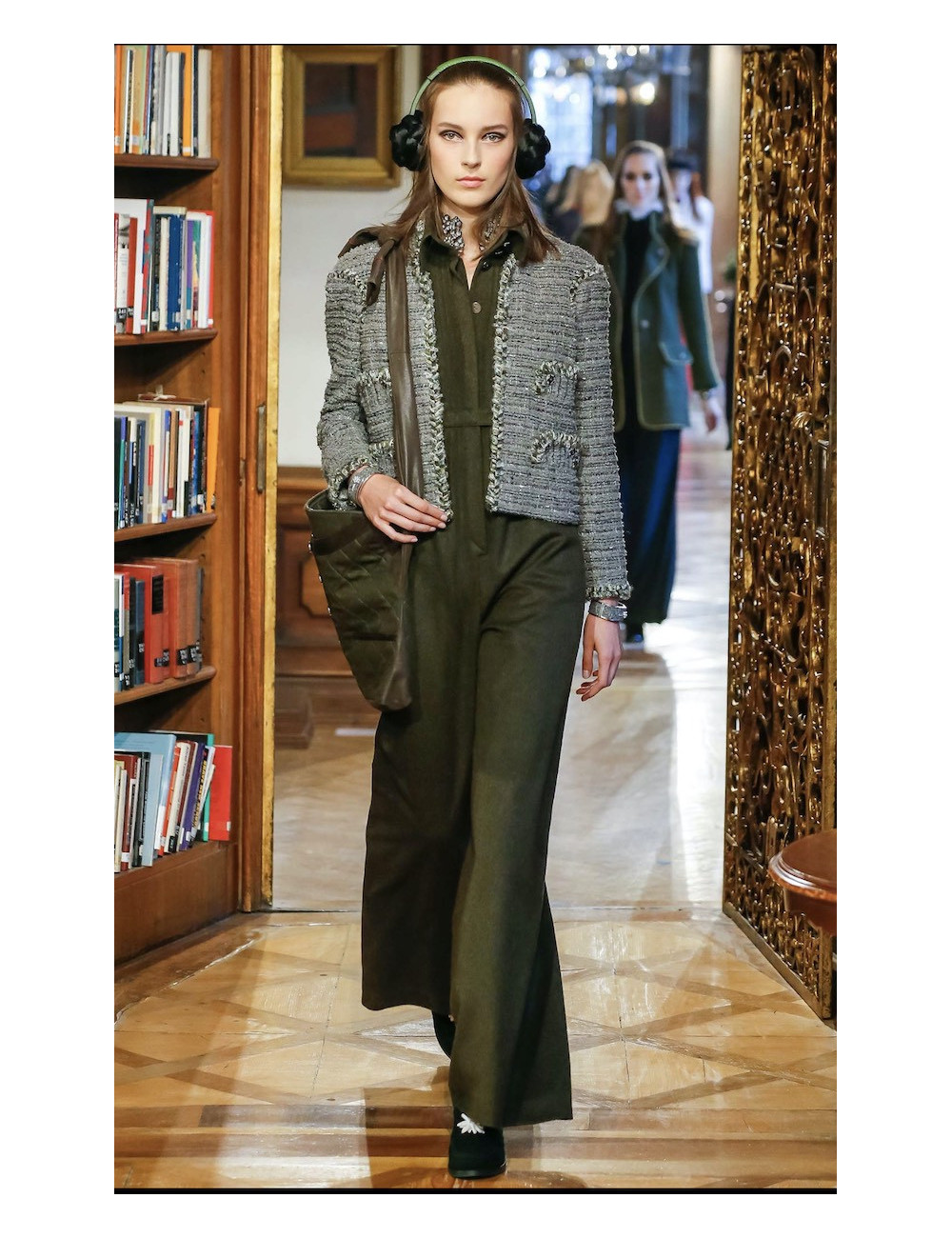 Veste T 34 CHANEL Métiers d'Art Paris-Salsbourg