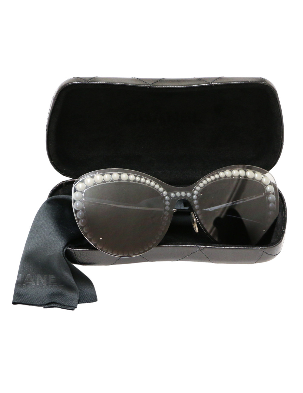 CHANEL pearls sunglasses