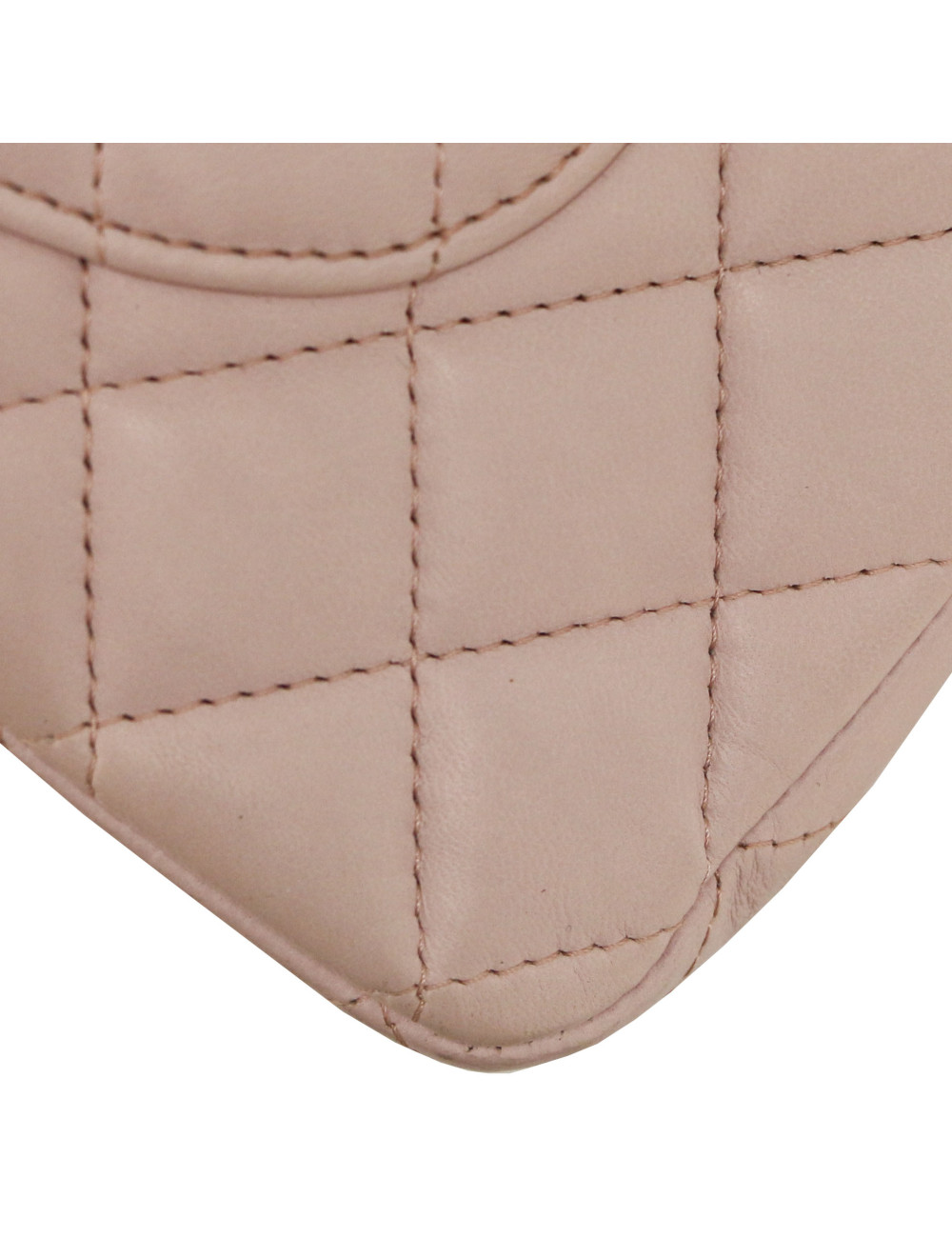 Timeless CHANEL cuir d'agneau rose pâle