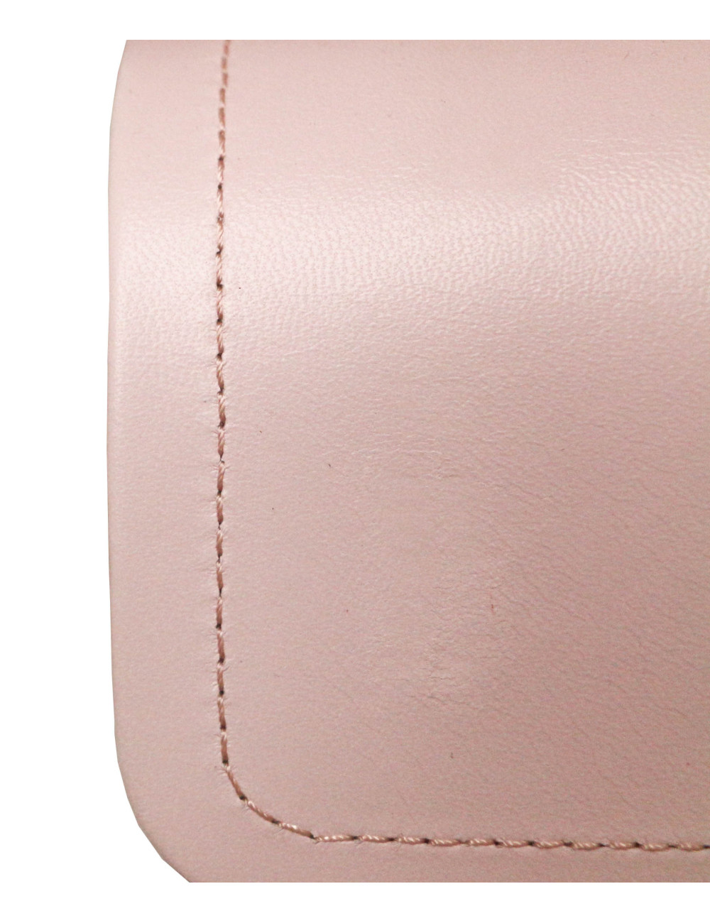 Timeless CHANEL cuir d'agneau rose pâle