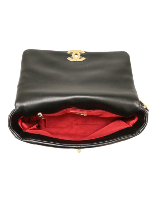 Le 19 CHANEL cuir noir 
