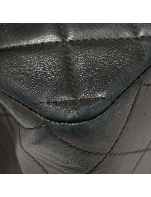 Sac Classique Chanel medium cuir d'agneau