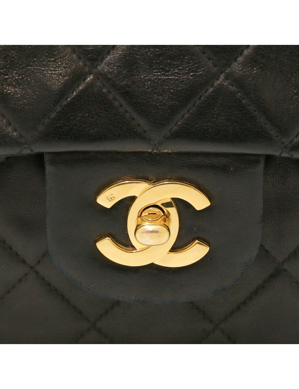 Sac Classique Chanel medium cuir d'agneau