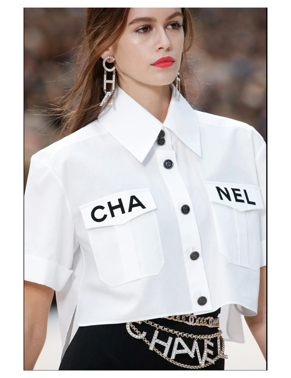 Clous pendants CHANEL C H A N E L