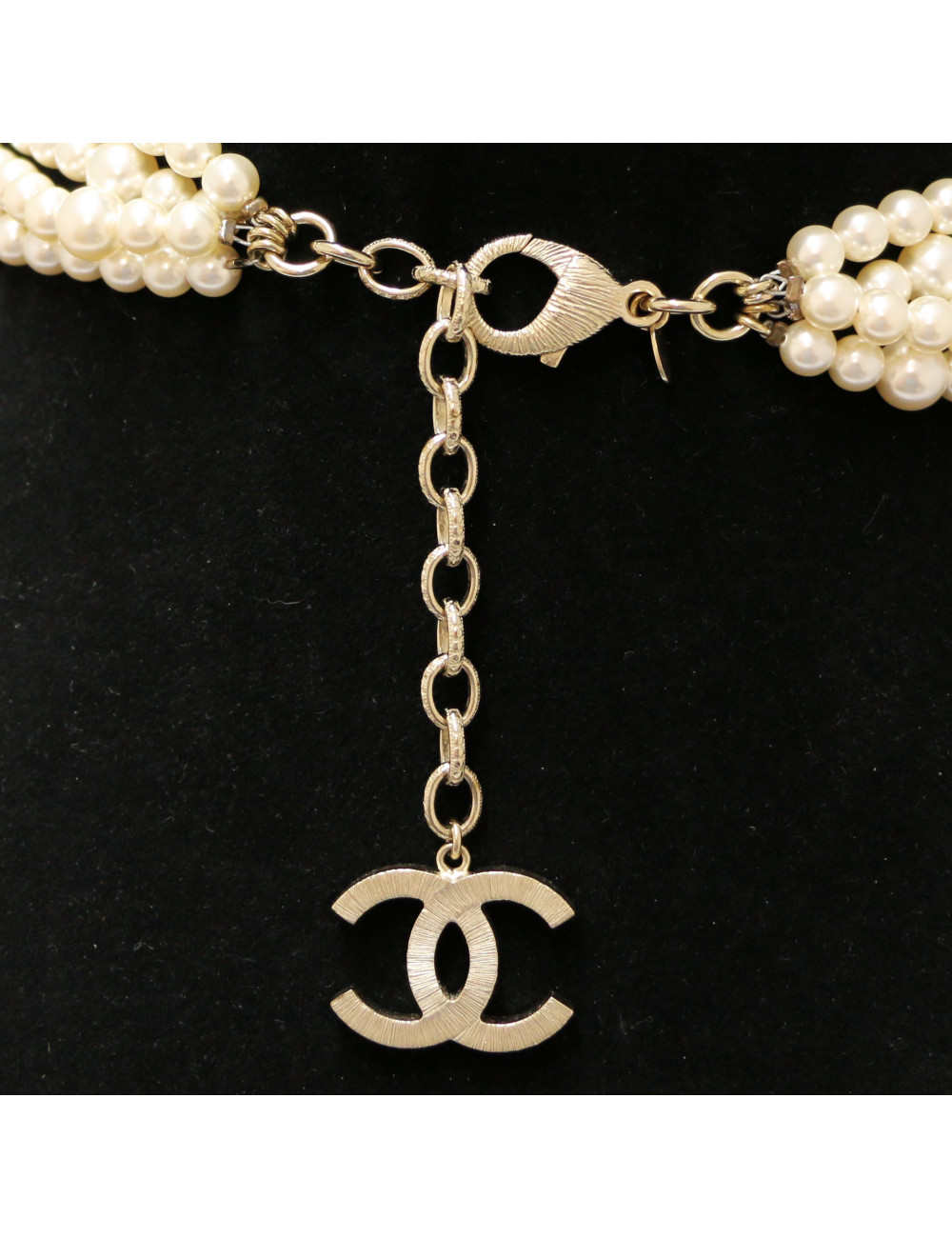 CHANEL multi-rows mother-of-pear beads long necklace
