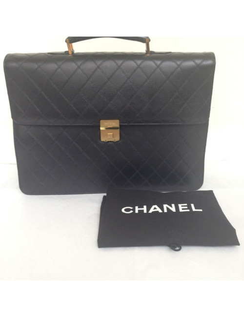 Sacoche CHANEL cuir matelassé noir