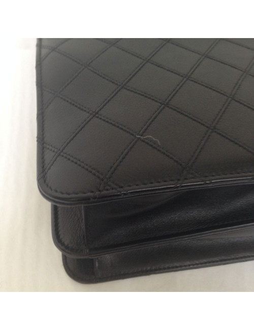 Sacoche CHANEL cuir matelassé noir