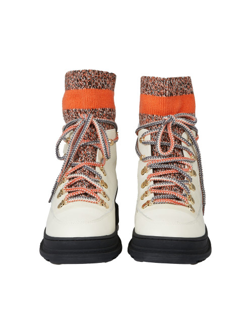 CHANEL snow boots, size 40FR