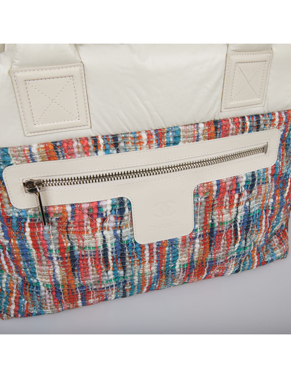 CHANEL Coccoon bag in tweed-like parachute canvas