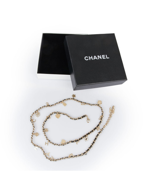 Ceinture CHANEL chaine entrelacée de cuir et charms