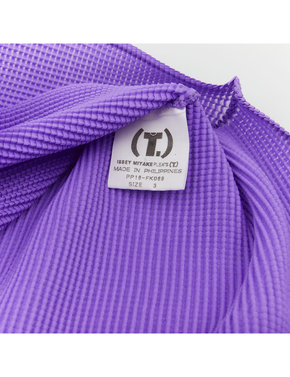 Haut ISSEY MIYAKE violet