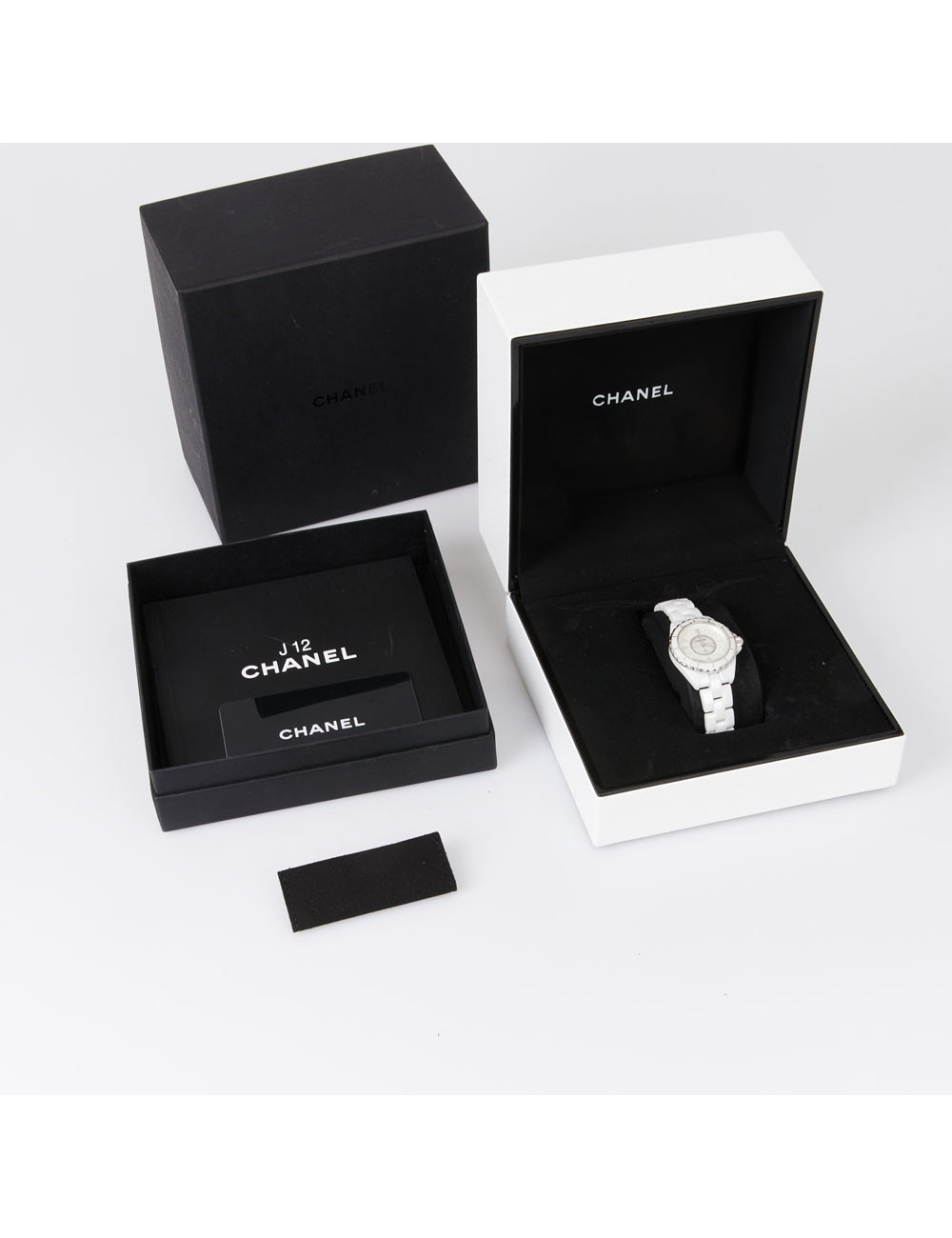 Montre J12 CHANEL céramique blanche