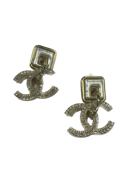 Boucles d'oreille CHANEL pendantes CC