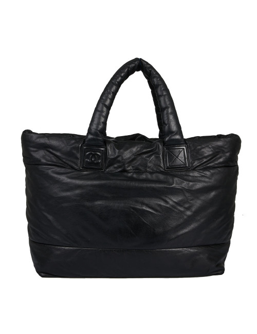 CHANEL Cocoon bag in reversible black and burgundy leather