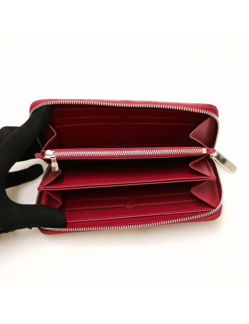 LOUIS VUITTON Compagnon Zippy épi leather