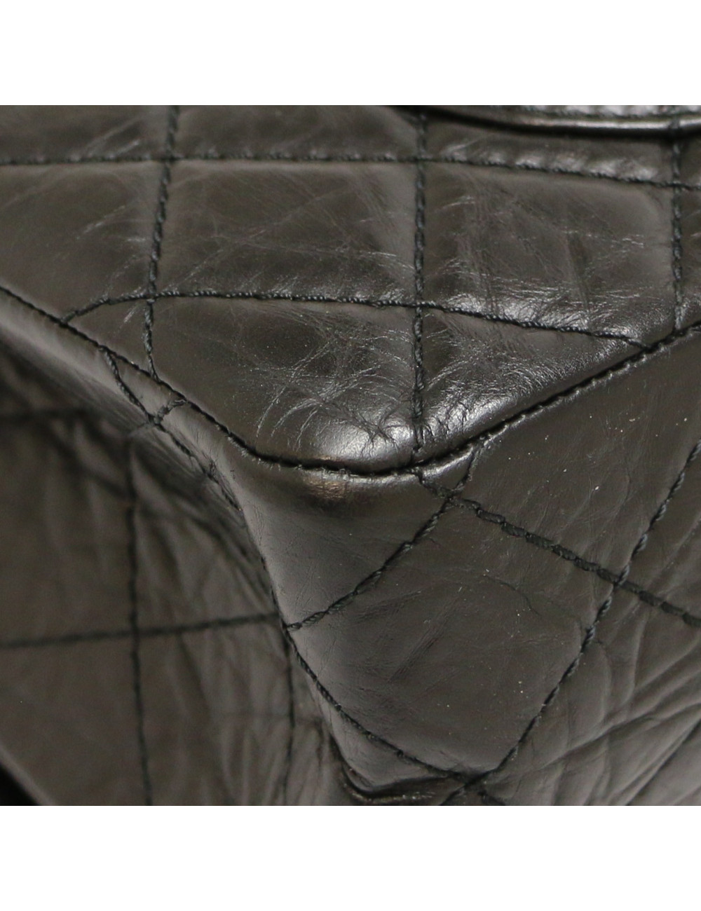 2.55 CHANEL cuir froissé noir