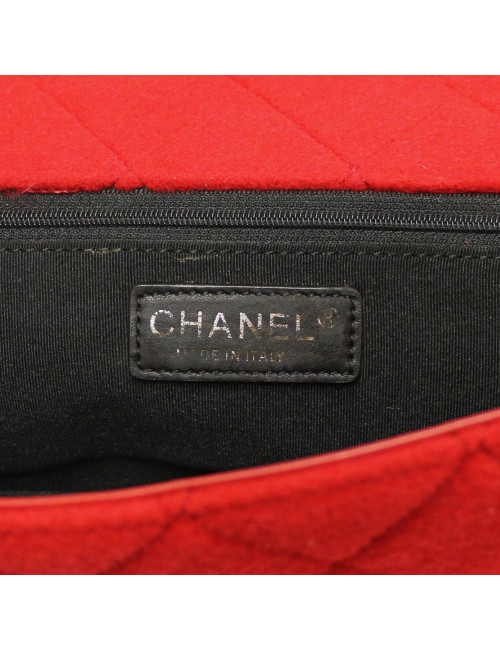 CHANEL red felted wool bag