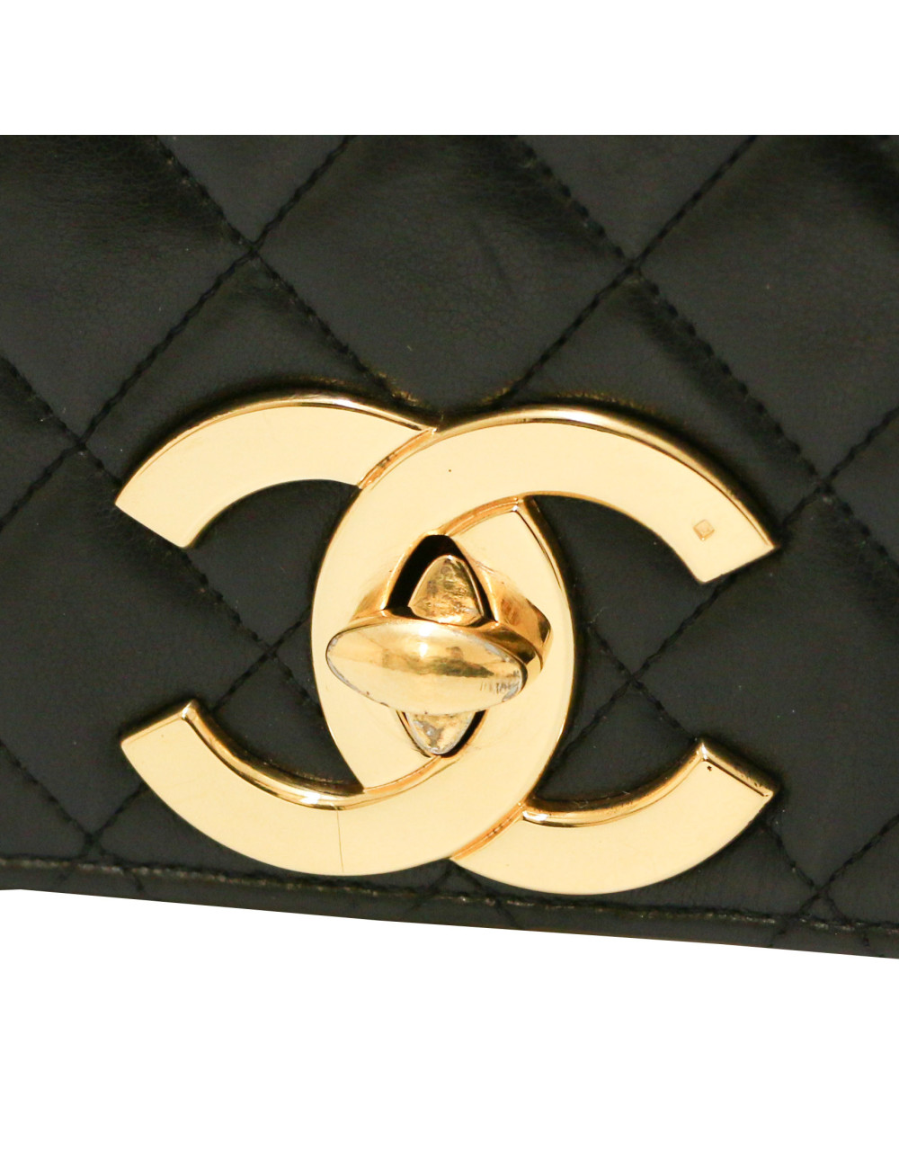 Sac à rabat CHANEL noir vintage