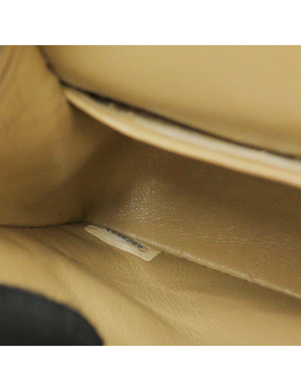 Timeless beige CHANEL cuir d'agneau